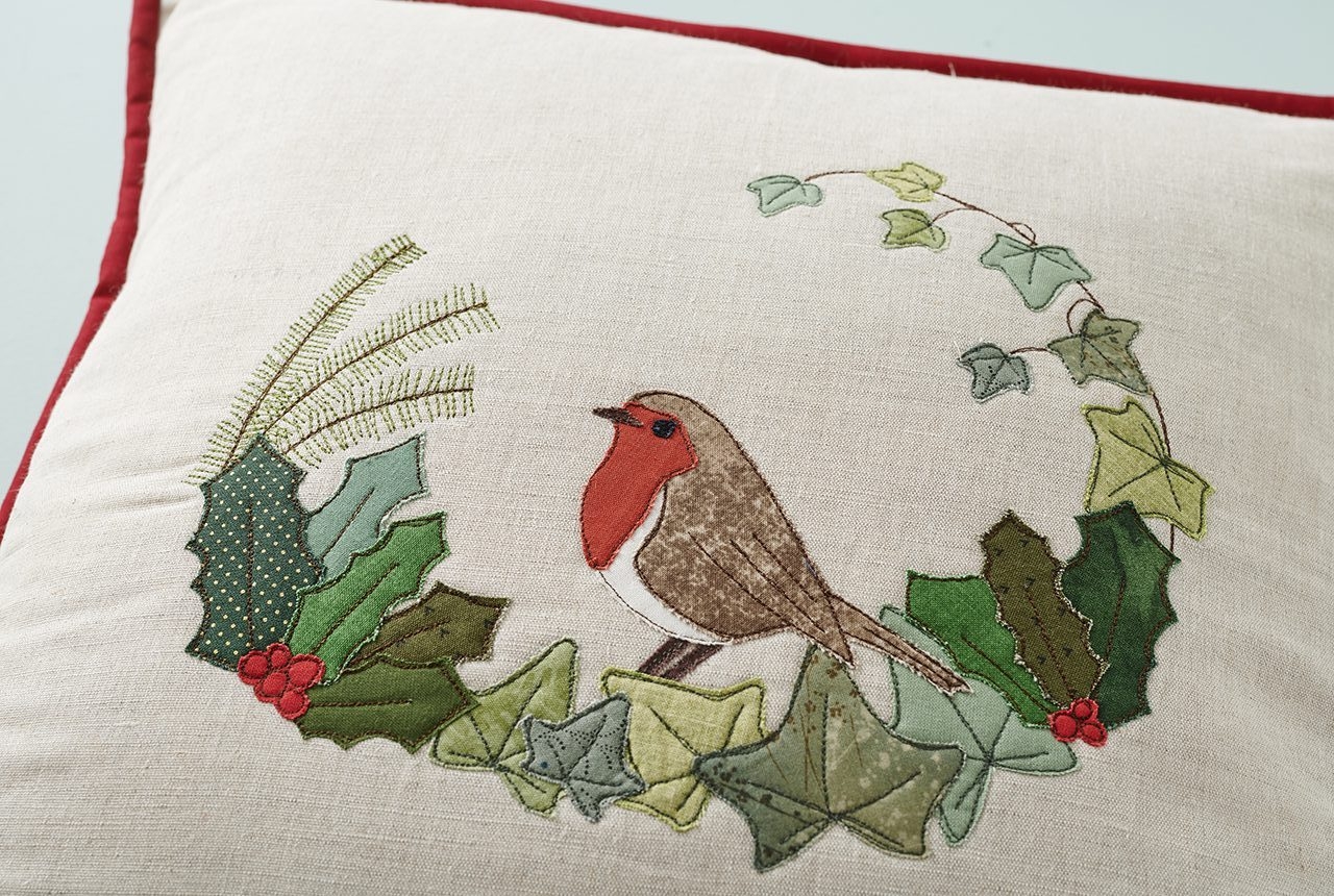 Christmas Appliqu Robin Printable Template And Cushion DIY Gathered